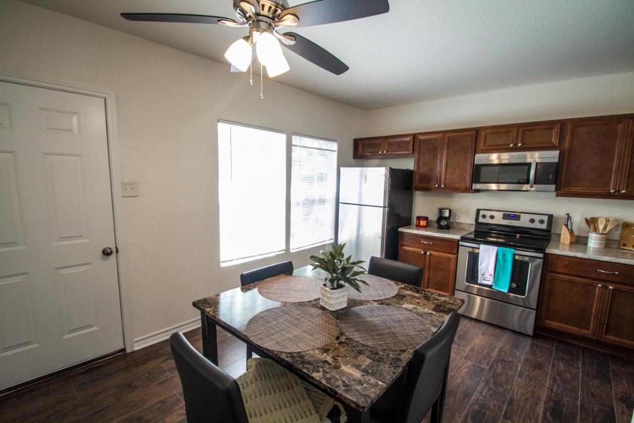 Hays St Cozy Remodeled 2Br/2Ba House Sleeps 8 Lejlighed San Antonio Eksteriør billede