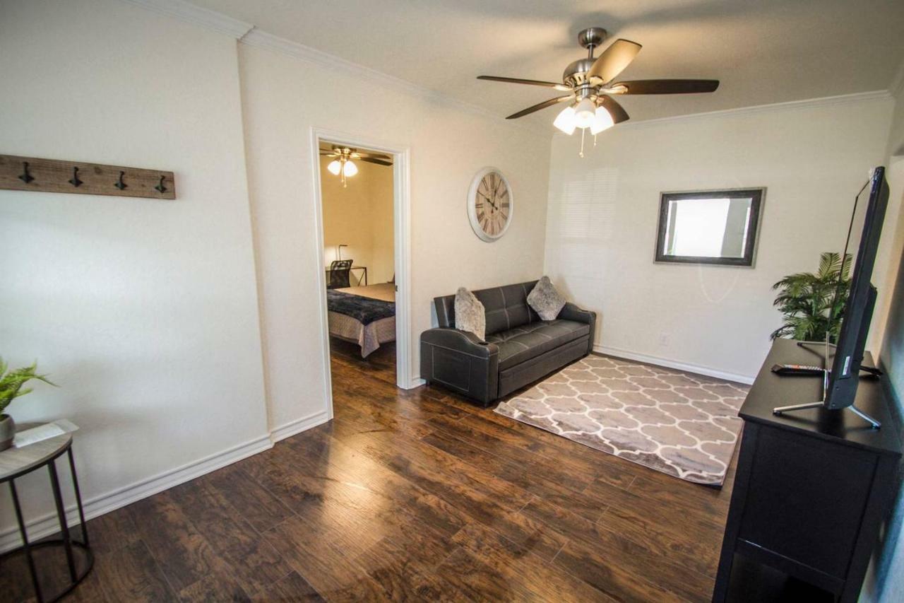 Hays St Cozy Remodeled 2Br/2Ba House Sleeps 8 Lejlighed San Antonio Eksteriør billede