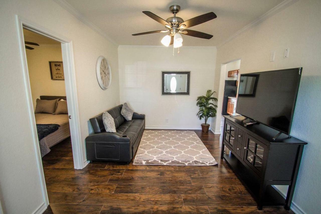 Hays St Cozy Remodeled 2Br/2Ba House Sleeps 8 Lejlighed San Antonio Eksteriør billede